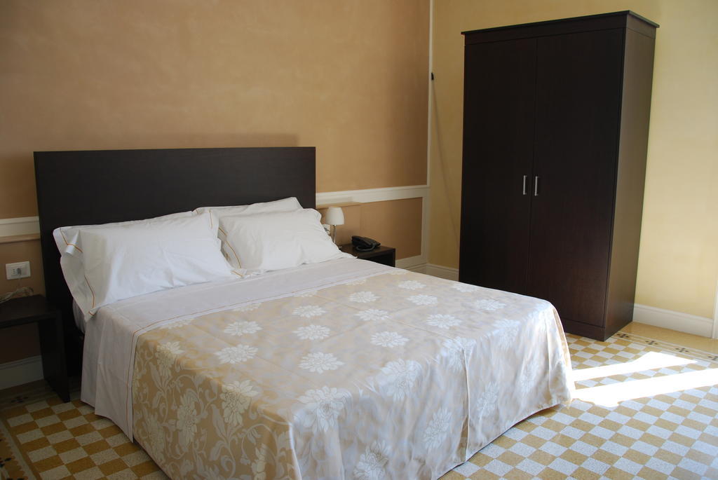 Relais Del Borgo Hotel&Spa 4 Stelle Staffolo Camera foto